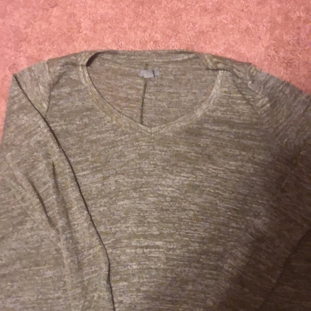 Sweater - Picture 2 of 4
